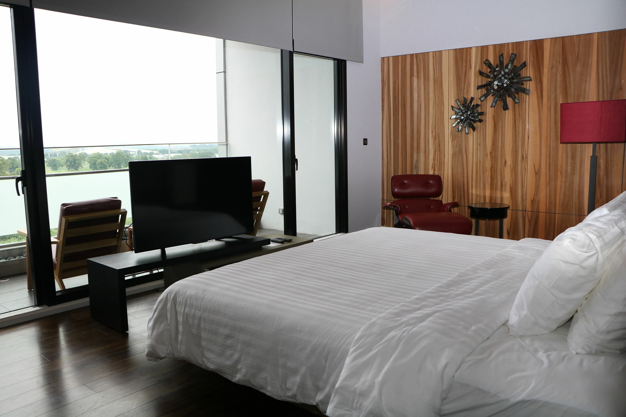Midori Clark Hotel And Casino Clark Field Bagian luar foto